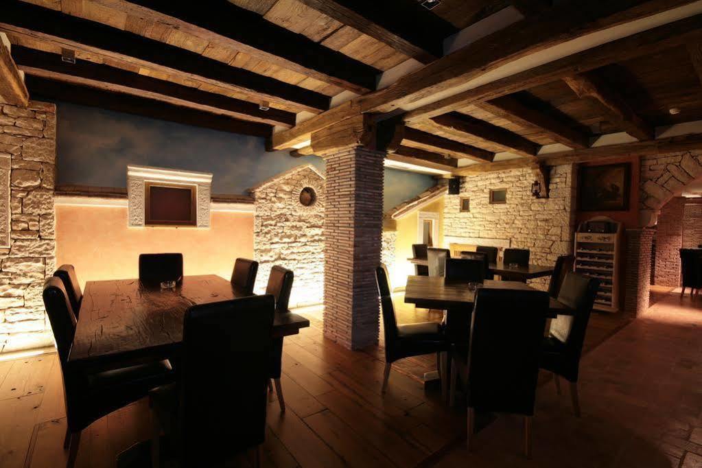 Bed and Breakfast Vilola à Zambratija  Extérieur photo